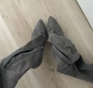 Grey Knee High Boots Gray Size 8 thumbnail 4