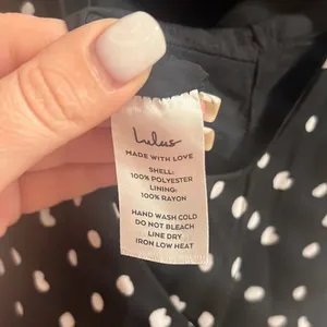 ✨Lulu’s Aislinn Black Polka Dot Sleeveless Sz Medium Jumpsuit✨ thumbnail 9