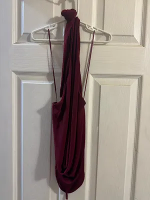 Edikted Halter Top Open Back thumbnail 3