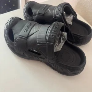 Women's All-Weather Comfort Clog Sandals - Black thumbnail 5
