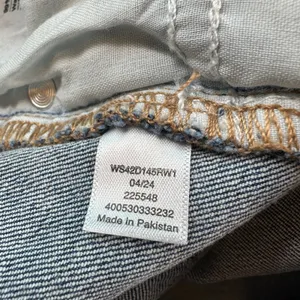 Sonoma Jeans 4R Blue Womens High Rise Straight Leg Medium Wash Faded Denim NWOT thumbnail 7