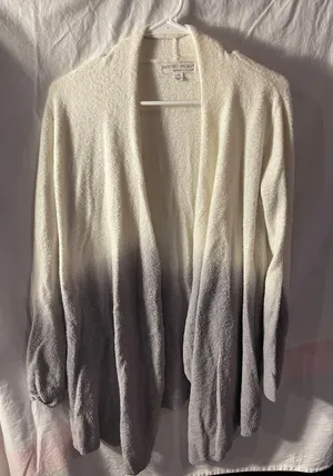 Sweater thumbnail 1