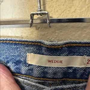 Levi's Wedgie Icon Fit Ankle Jeans Medium Wash Size 28‎ thumbnail 7