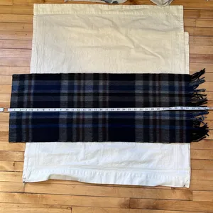 NWT Saks Fifth Avenue Cashmere Scarf thumbnail 4