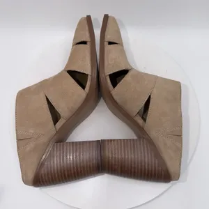 Vince Camuto Aimie Tan Suede Slip On Block Heels Mules Women's Size 8.5‎ thumbnail 4
