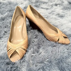 Aldo Peep Toe Wedge shoes sandals size 8 business business refined polished tan thumbnail 1