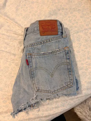 Levis shorts  thumbnail 2