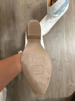 white leather Dingo Let 'Er Buck Western Boots thumbnail 8