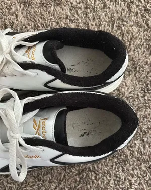 Sneakers thumbnail 4