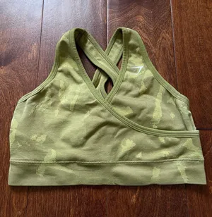Gymshark green cross back sports bra thumbnail 1