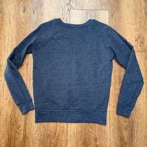 NFL Team Apparel New England Patriots Sweatshirt Womens Small Blue 1960 Graphic Pullover thumbnail 8
