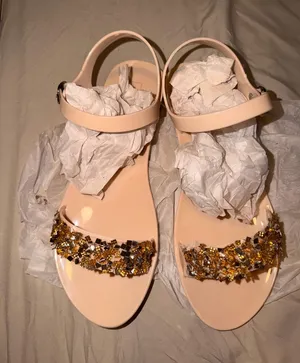 Saragosa Beige Sandals Tan Size 10 thumbnail 1