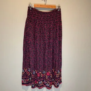 Natural Life Pink Ditsy Floral Midi Skirt - size Medium thumbnail 3