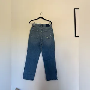 Abercrombie & Fitch curve love 90s Straight ultra high rise Leg Blue Jeans thumbnail 5