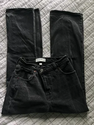 Abercrombie Curve Love 90s Relaxed CrossOver Jeans thumbnail 3