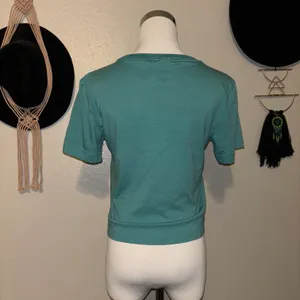 Crop Top thumbnail 2