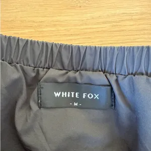 White Fox Mini Skirt Ruche Detail Tie Waist Size M Gray thumbnail 2
