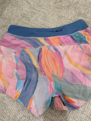 Athleta Shorts 4" thumbnail 2