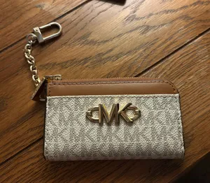 Michael Kors Wallet thumbnail 1