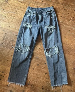 American Eagle 90’s boyfriend destroyed black size 8 jeans thumbnail 1