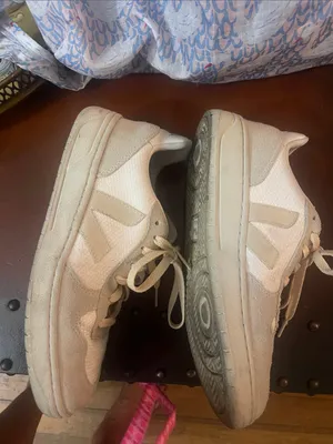 Veja Casual Lace-Up Sneakers in Light Beige size 8 thumbnail 4
