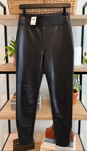 NWT Abercrombie & Fitch High-Rise Black Faux Leather Ankle Skinny Pull On Pant M thumbnail 1