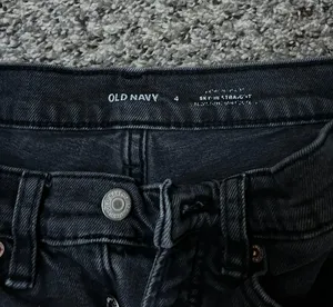 Old Navy Straight Jeans thumbnail 3