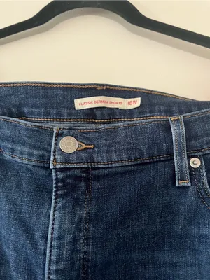 Levi's Classic Bermuda Denim Shorts Womens 18W Dark Wash Cuffed Western Summer thumbnail 2
