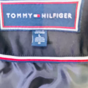 Tommy Hilfiger Women’s Black Quilted Hooded Jacket thumbnail 16