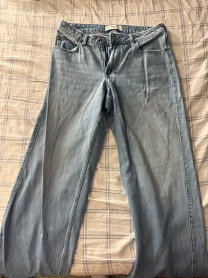 Hollister Curvy Mid-Rise Baggy Jeans Size 10 Long W30 Light Wash thumbnail 1