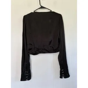 Free People Black Olivia Satin Ruffle Hook Eye Long Sleeve Crop Top Size S thumbnail 2