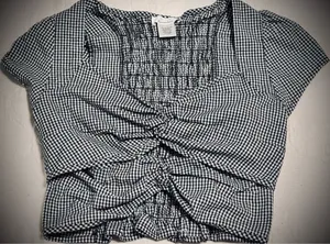 URBAN ROMANTICS by URBAN OUTFITTERS Size Medium gently used crop top thumbnail 2