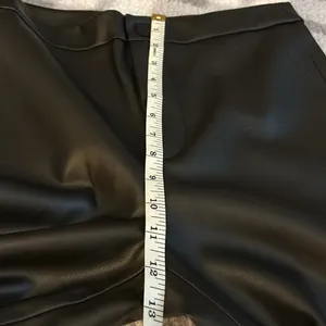 Zara Black Faux Leather Skinny Leggings/Pants - Size Medium thumbnail 12