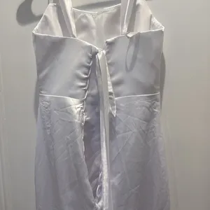 Boutique Elegant White Gown thumbnail 3