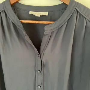 Loft Women’s Long Sleeve Top Size Medium thumbnail 2