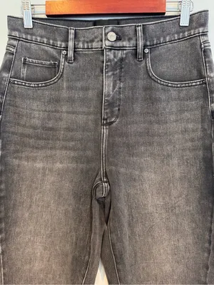 WHBM Extra High Rise Barrel Jeans Size 6 thumbnail 4