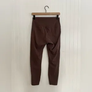 EVERLANE The Perform Ankle 7/8 Length Legging in Bitter Chocolate Brown Size M thumbnail 3