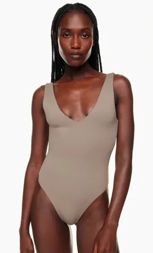 Aritzia Babaton Contour V-Neck Bodysuit in Warm Taupe XS thumbnail 1
