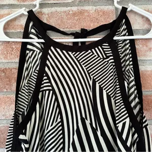 Zara Abstract Striped Tie Back Tank Top NEW Women’s XS Black White thumbnail 2
