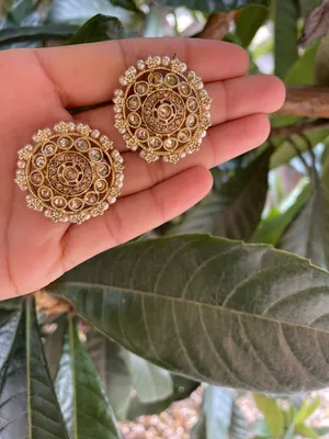 golden earrings thumbnail 5