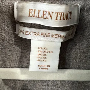 Ellen Tracy Beige 100% Merino Wool Cowl Neck Buckle Accent Pullover Sweater XL thumbnail 2