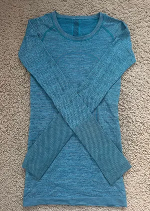 Lululemon Swiftly Tech Long Sleeve thumbnail 1