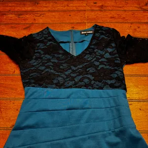 Oxiuli Fashion Teal and Black Lace V-Neck Sheath‎ Dress Size M Midi Bodycon thumbnail 2