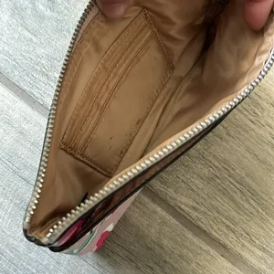 Guess floral wristlet thumbnail 5