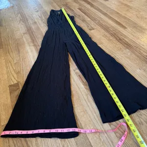Anthropologie‎ Black Crinkle Wide Leg Jumpsuit Smocked Waist Halter XS thumbnail 4