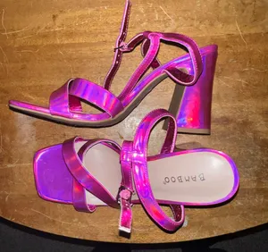 Pink Heels  thumbnail 1