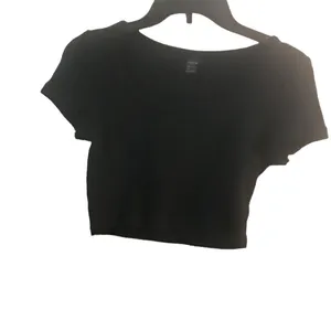 Shein size medium black crop top shorts sleeves thumbnail 8