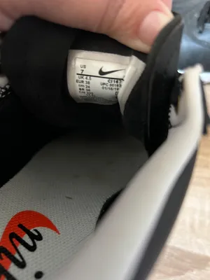 Nike Black and White Women's Low-Top Sneakers thumbnail 7