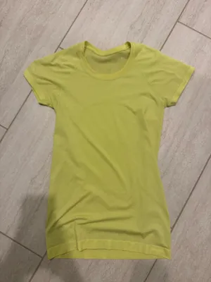 Lululemon Swiftly Tech Short Sleeve thumbnail 1