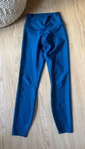 ALO Yoga High-Waist Leggings thumbnail 1